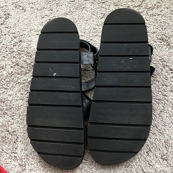 Abound Gradient Gray Sandals Size 10 - Picture 6 of 6